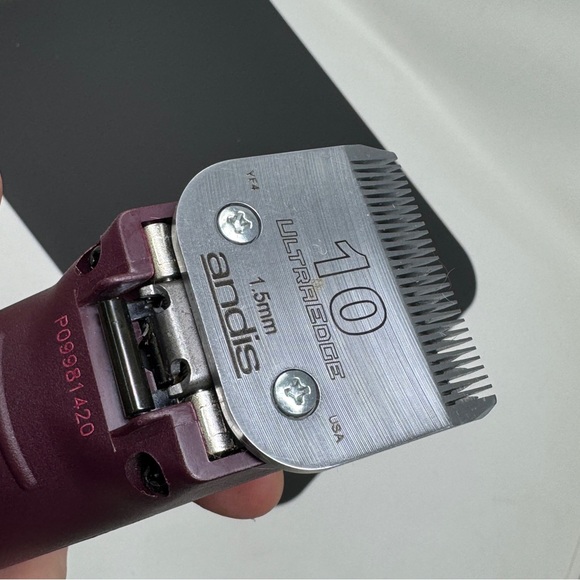 Andis ultra edge  2 Speed dog clipper AGC2 - Picture 6 of 12